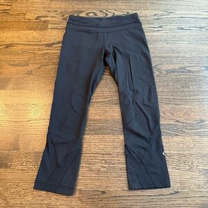 Lululemon Black Women's Capri Leggings